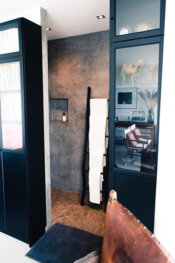 B&B Puur Geluk Wehl | ingang badkamer B&B Puur Geluk Wehl | ingang badkamer